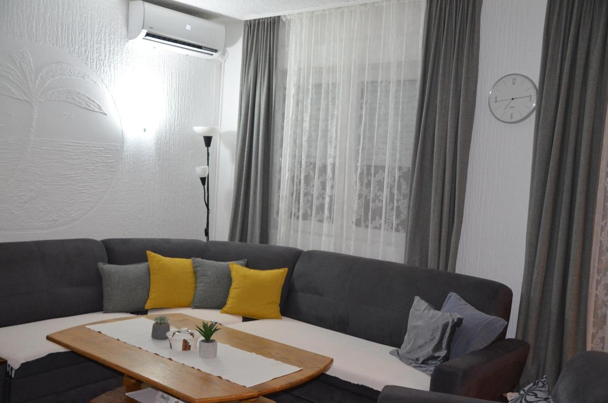 Appartement Cerak Lux à Belgrade Extérieur photo